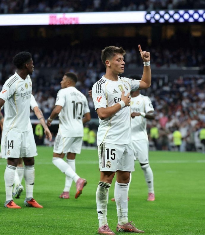 皇马再次早, 低射, 扳平比分