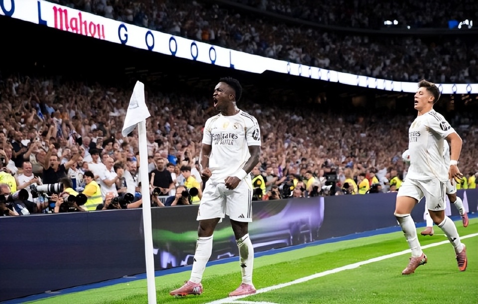 出强力头球, 赛季的第一, com