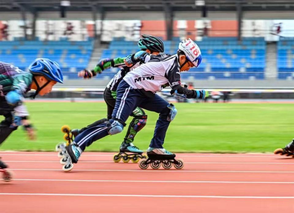 img, 薄克国, 力冲刺的要